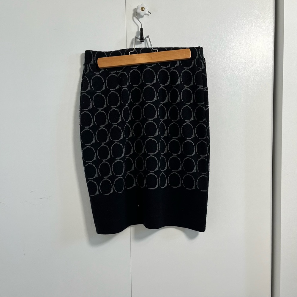 Laura petites skirt - black